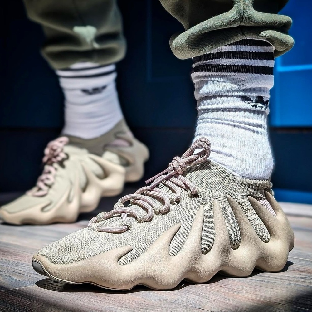 Yeezy 450 stone Flax size 9.5 M - Picture 2 of 15
